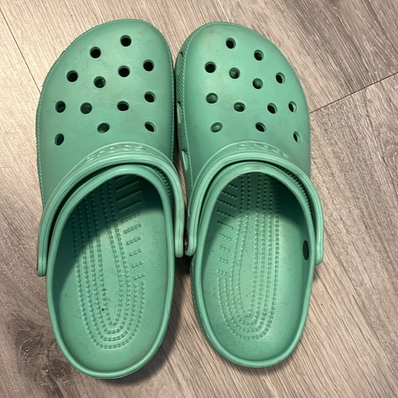 Teal Crocs Size 9 Mens - Picture 2 of 7